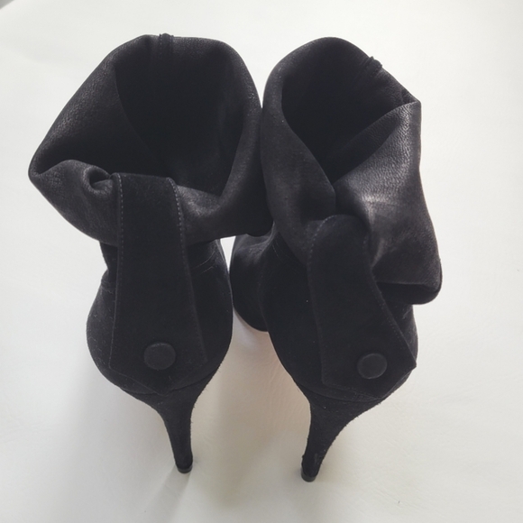 Brian Atwood booties black suede stiletto heel fold over almond toe size 38.5 - Picture 6 of 12